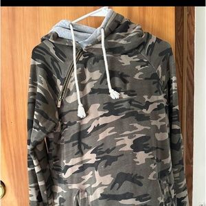 Ampersand sweatshirt